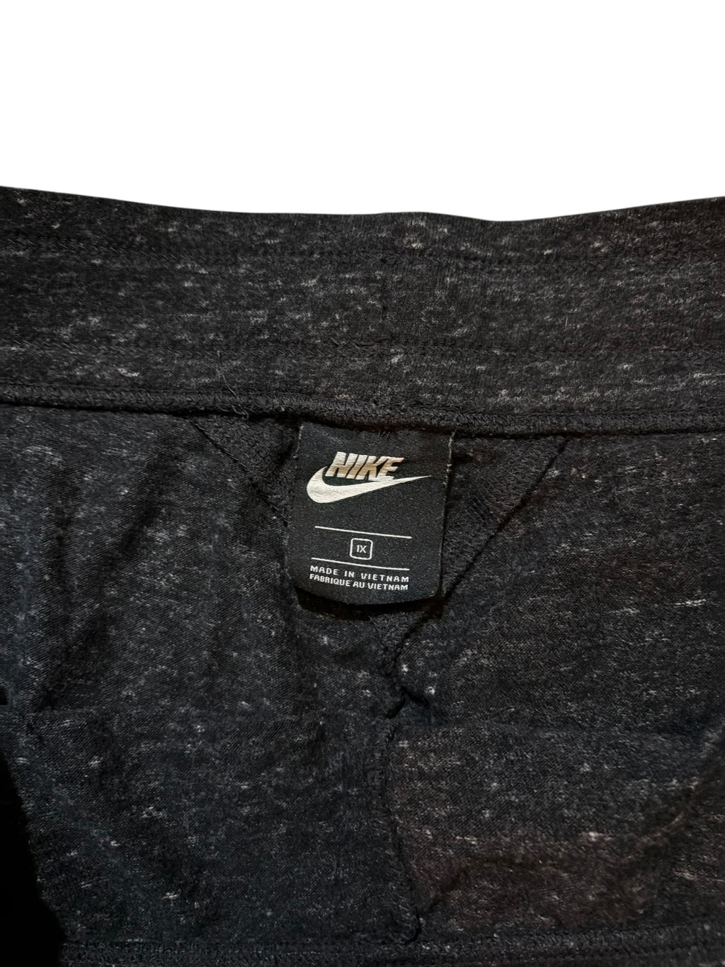 Nike Woman’s mid-calf joggers