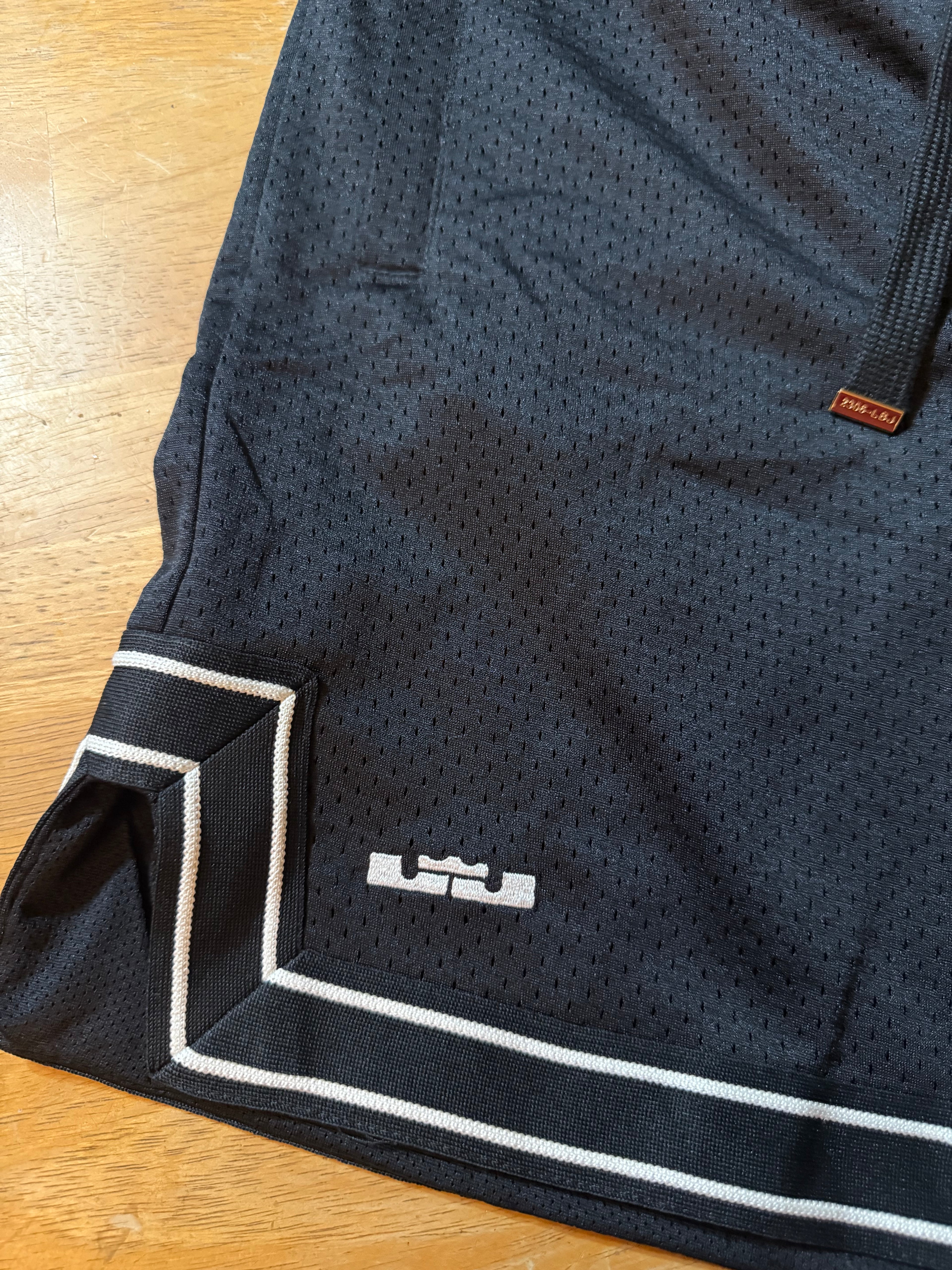 NIKE LeBRON JAMES Forever King 8" Shorts MENS